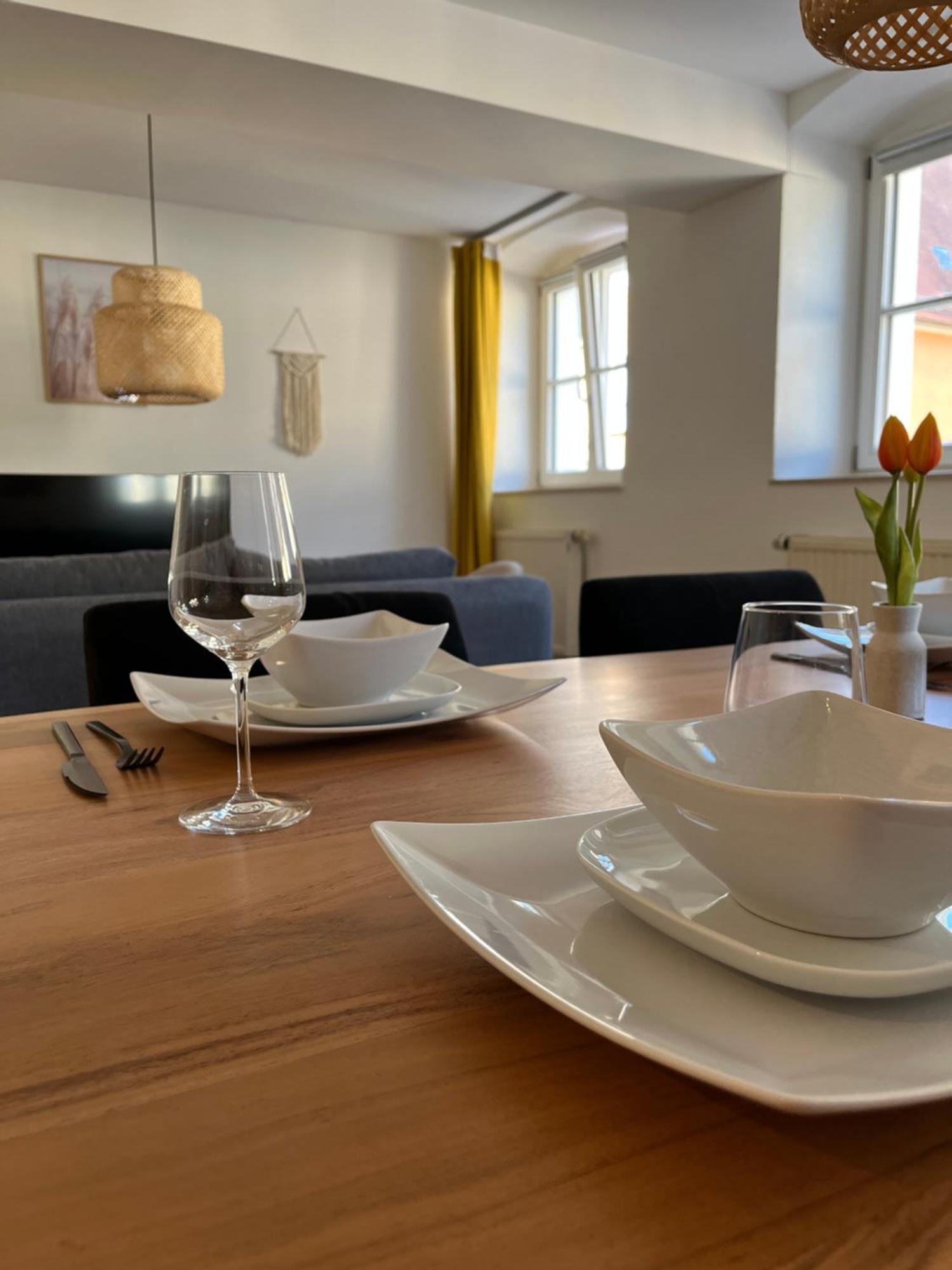 Traumhafte Business & Relax Wohnung Direkt Im Stadtkern Oettingens By Elation Homes Oettingen in Bayern Exteriör bild