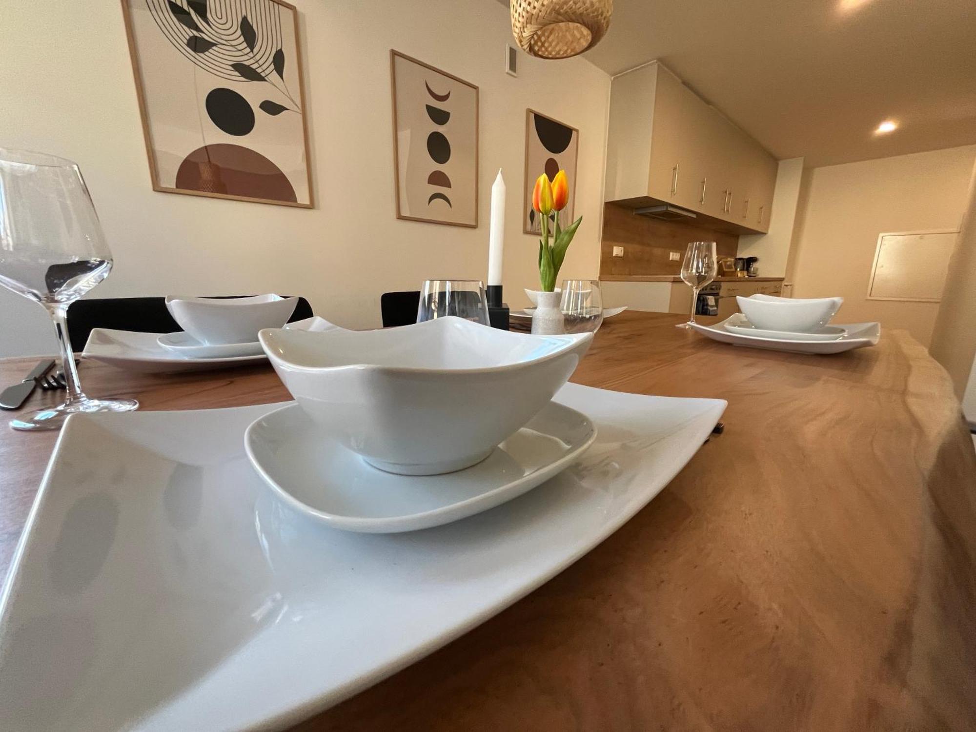 Traumhafte Business & Relax Wohnung Direkt Im Stadtkern Oettingens By Elation Homes Oettingen in Bayern Exteriör bild