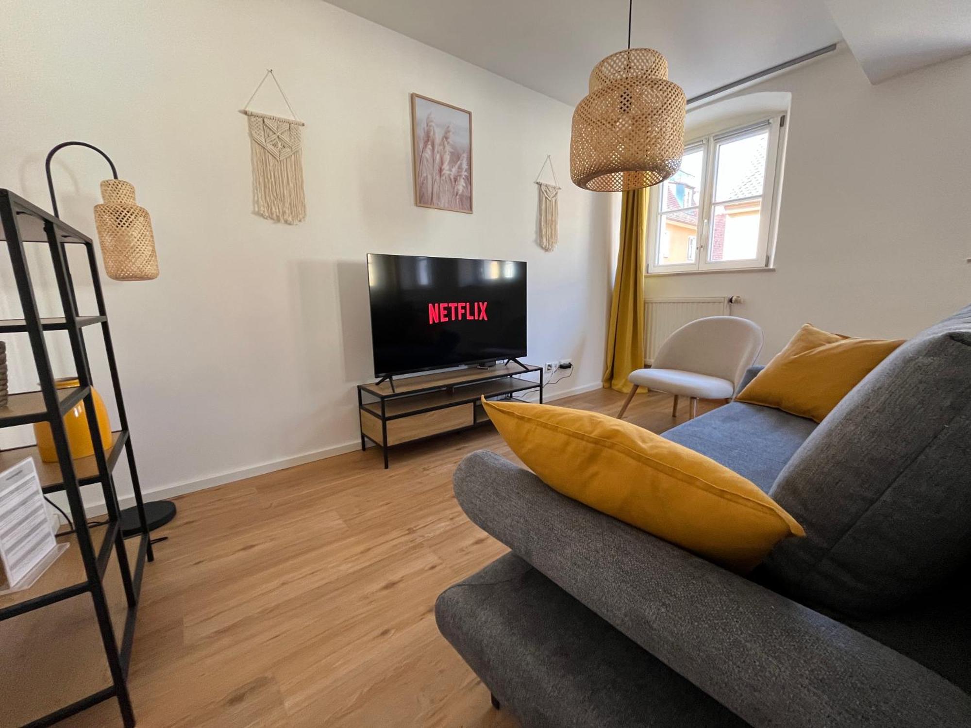 Traumhafte Business & Relax Wohnung Direkt Im Stadtkern Oettingens By Elation Homes Oettingen in Bayern Exteriör bild